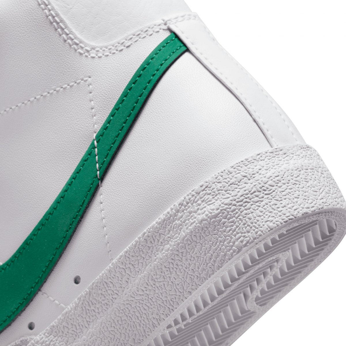 Tenis Nike Blazer Mid ´77 - Hombre