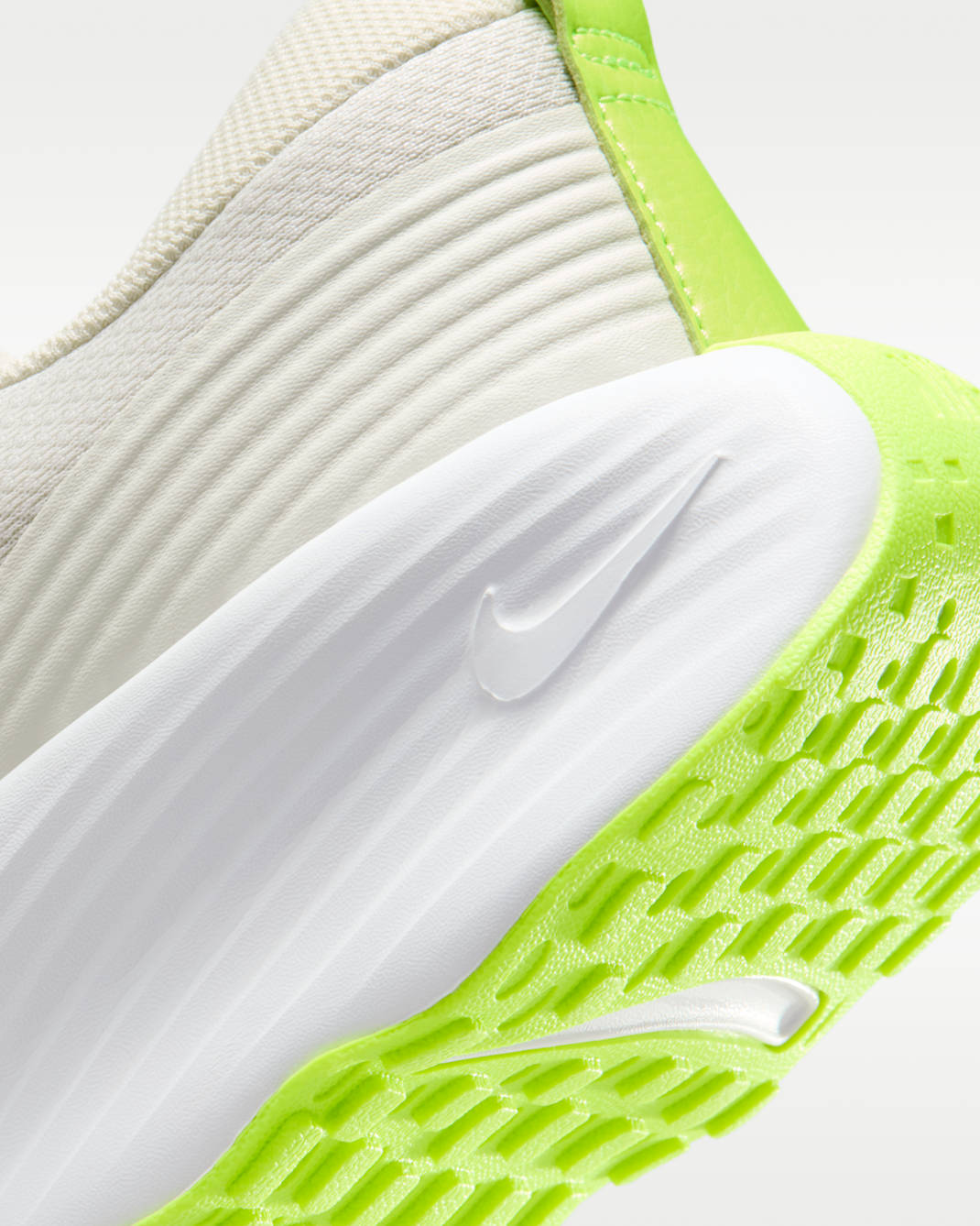 Tenis Nike Promina Beige - Hombre