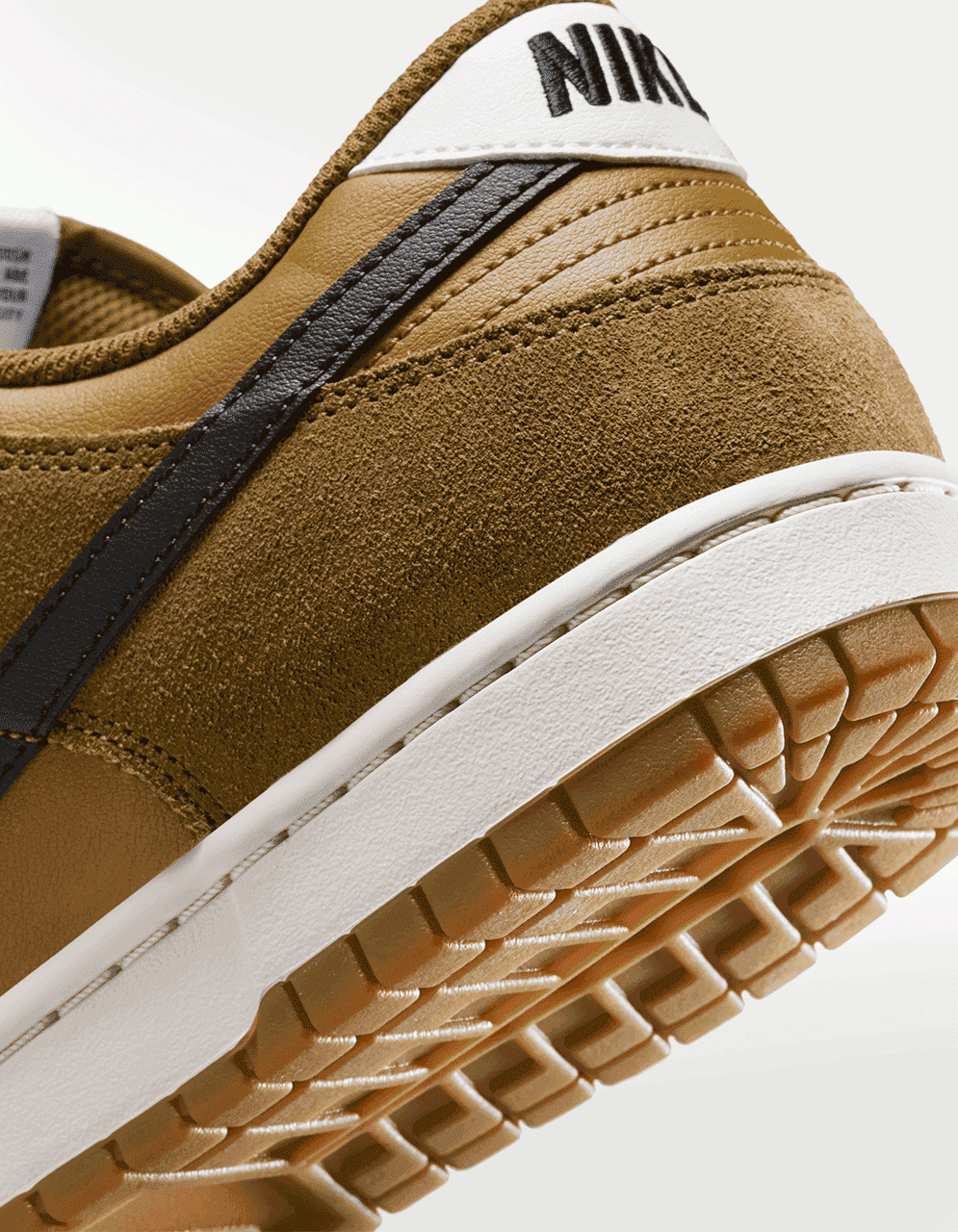Tenis Nike Dunk Low Retro SE Blanco - Hombre