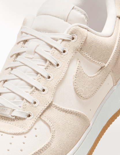 Tenis Nike Air Force 1 07 LV8 Gris - Hombre