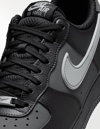 Tenis Nike Air Force 1 07 LV8 Negro - Hombre