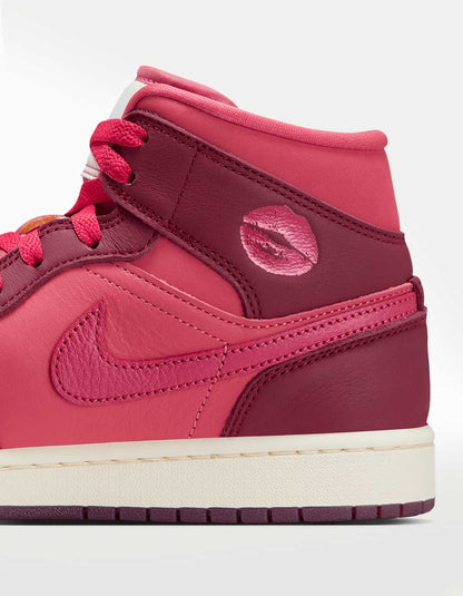 Tenis Jordan Air Jordan 1 Mid SE Rojo - Mujer