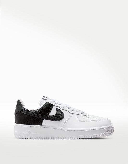 Tenis Nike Air Force 1 '07 Negro - Mujer