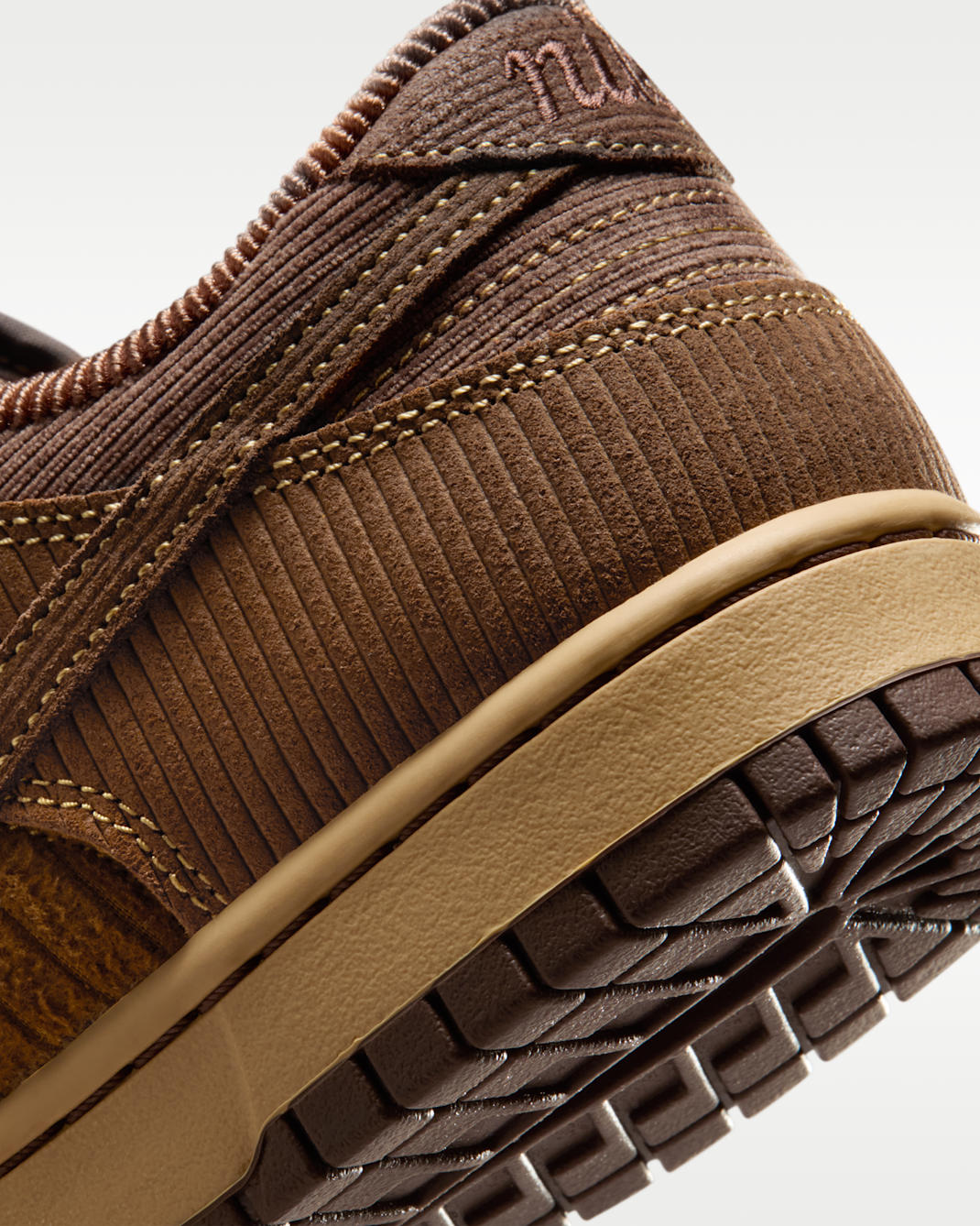 Tenis Nike Dunk Low Retro Premium - Hombre