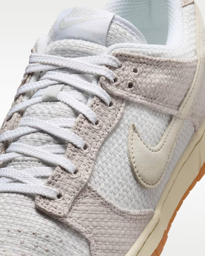 Tenis para hombre Nike Dunk Low Retro SE - Beige