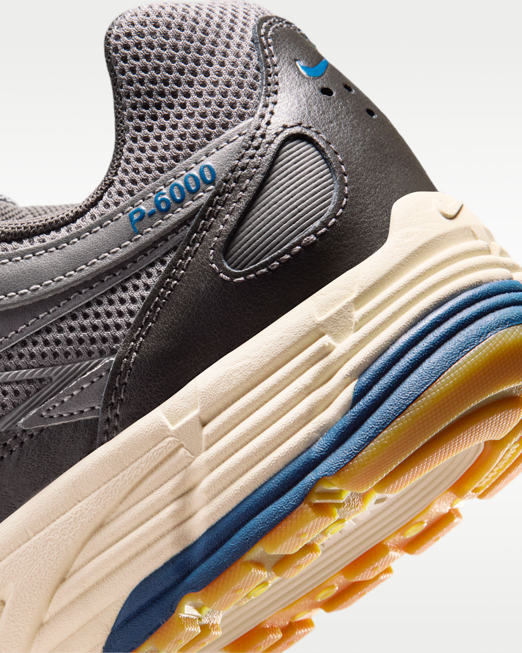 Tenis Nike P-6000 - Hombre
