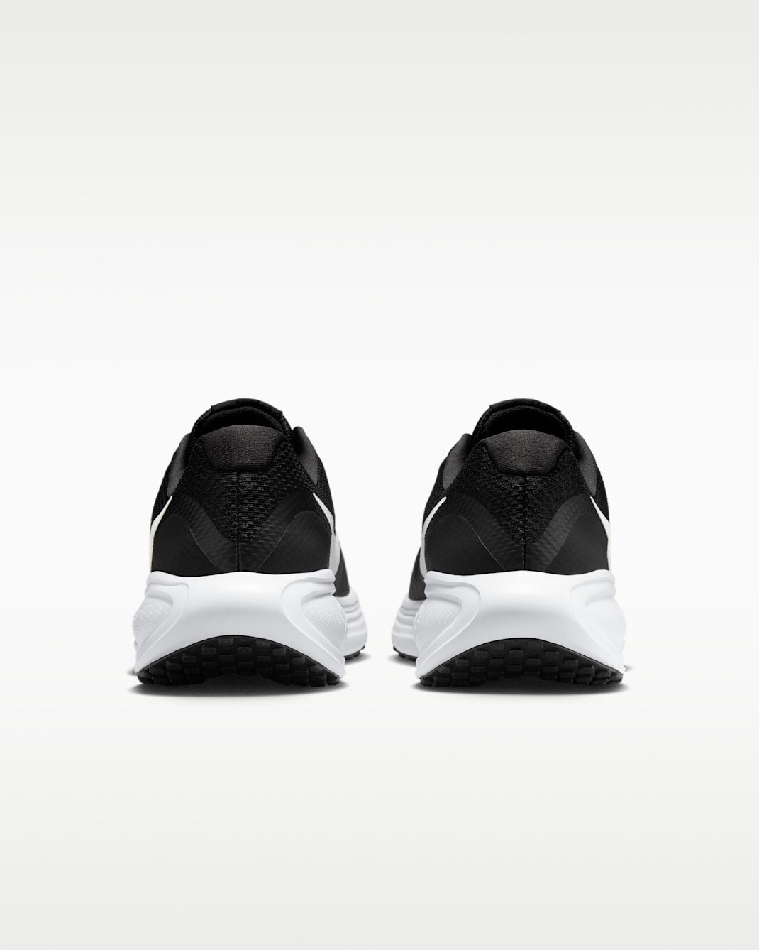 Tenis Nike Revolution 8 Negro - Mujer