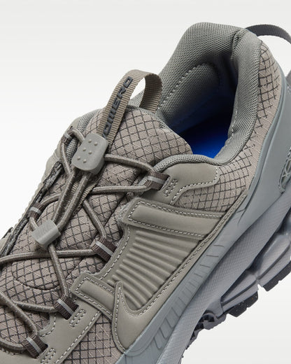 Tenis Nike Zoom Vomero Roam - Hombre