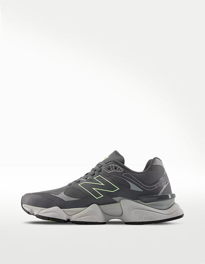 Tenis New Balance 9060 Negro - Mujer