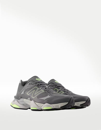 Tenis New Balance 9060 Negro - Mujer