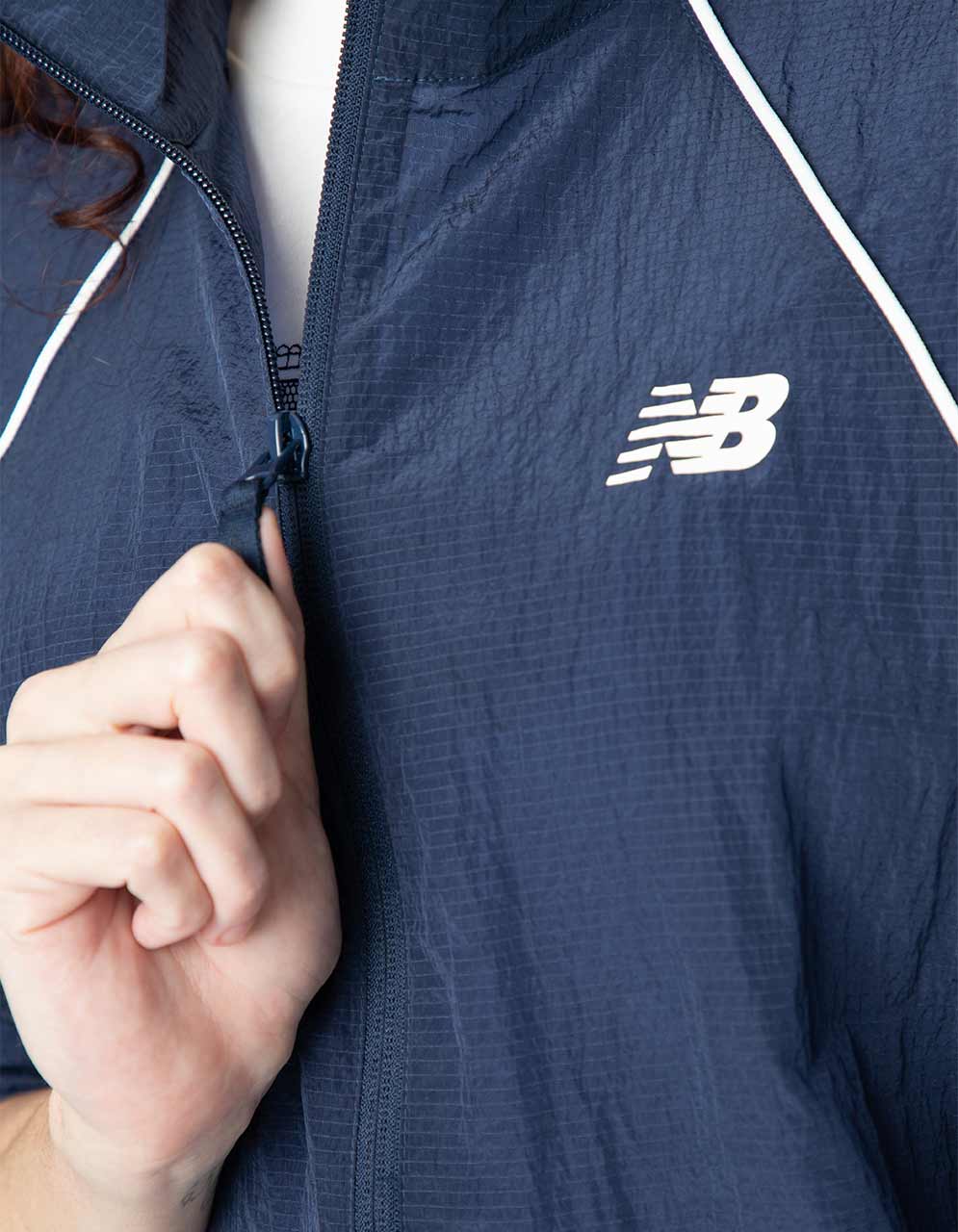 Chamarra New Balance Sport Legacy Azul - Mujer