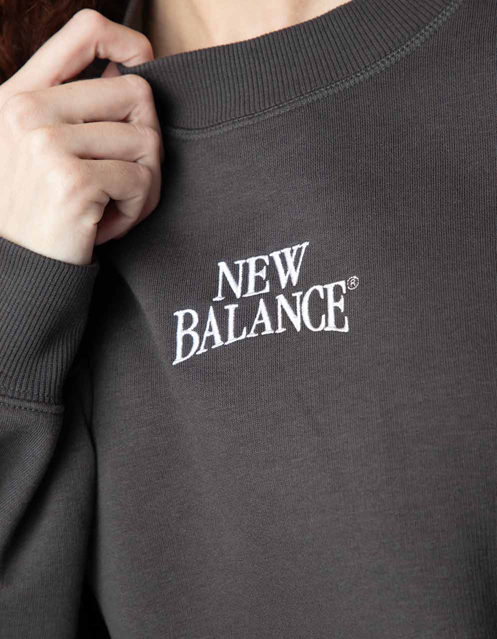 Sudadera New Balance Linear Heritage Flee Negro - Mujer