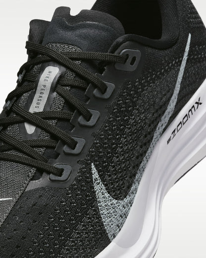 Tenis Nike Pegasus Plus - Hombre